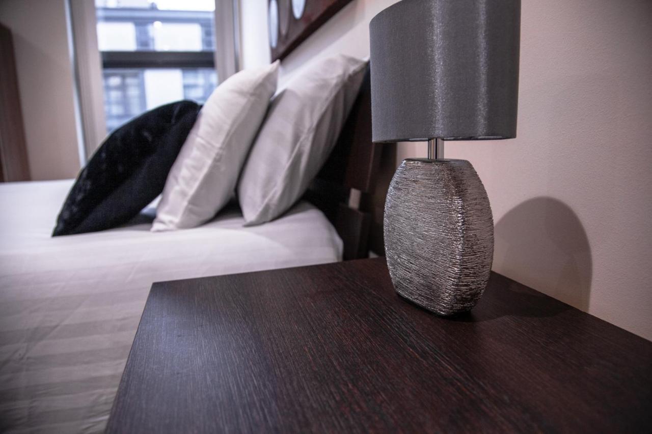 Canary Wharf Retreat - Serviced Apartments ลอนดอน ภายนอก รูปภาพ